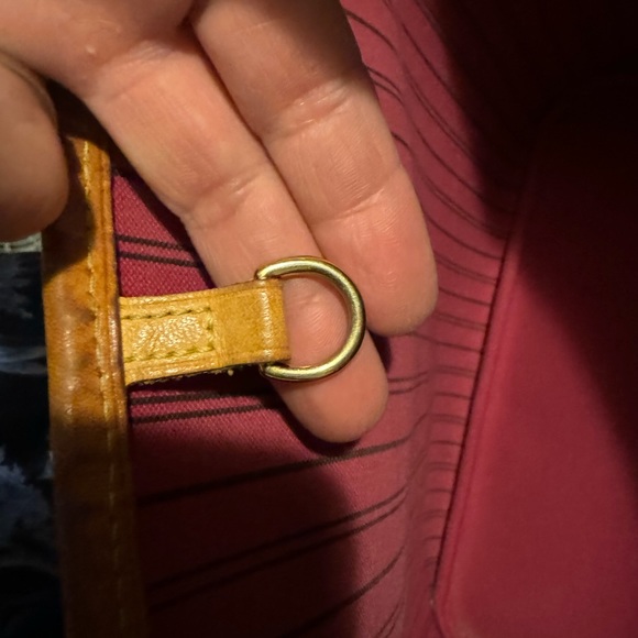 LV Neverfull MM - Picture 12 of 17